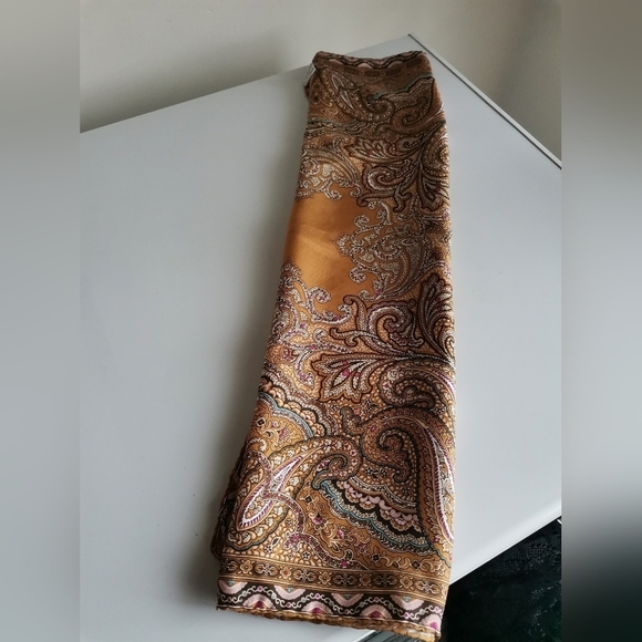 LALTRAMODA ITALY SILK SCARF - Picture 2 of 7